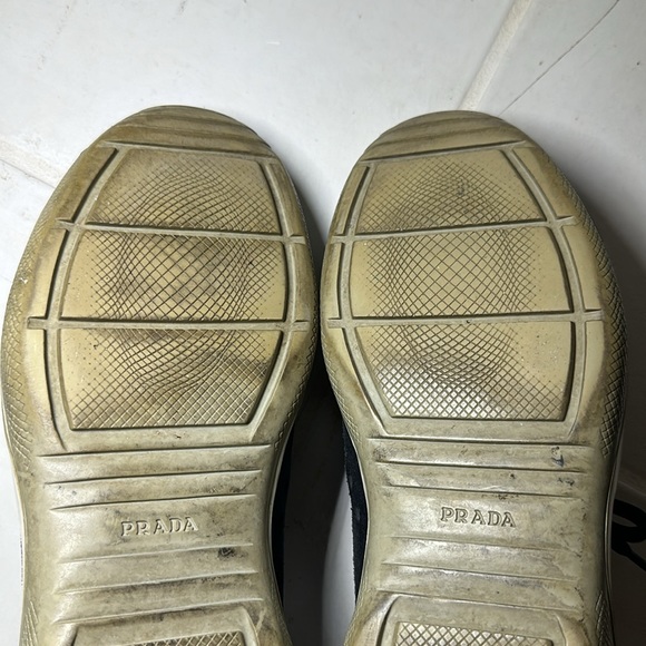 PRADA men’s blue suede and nylon low top sneakers Size: 9.5 - Picture 9 of 12